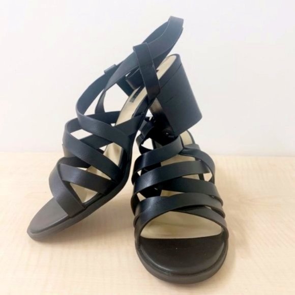 Forever21 Black Ankle-Strap Heel Sandals Size 5.5 - Picture 1 of 4